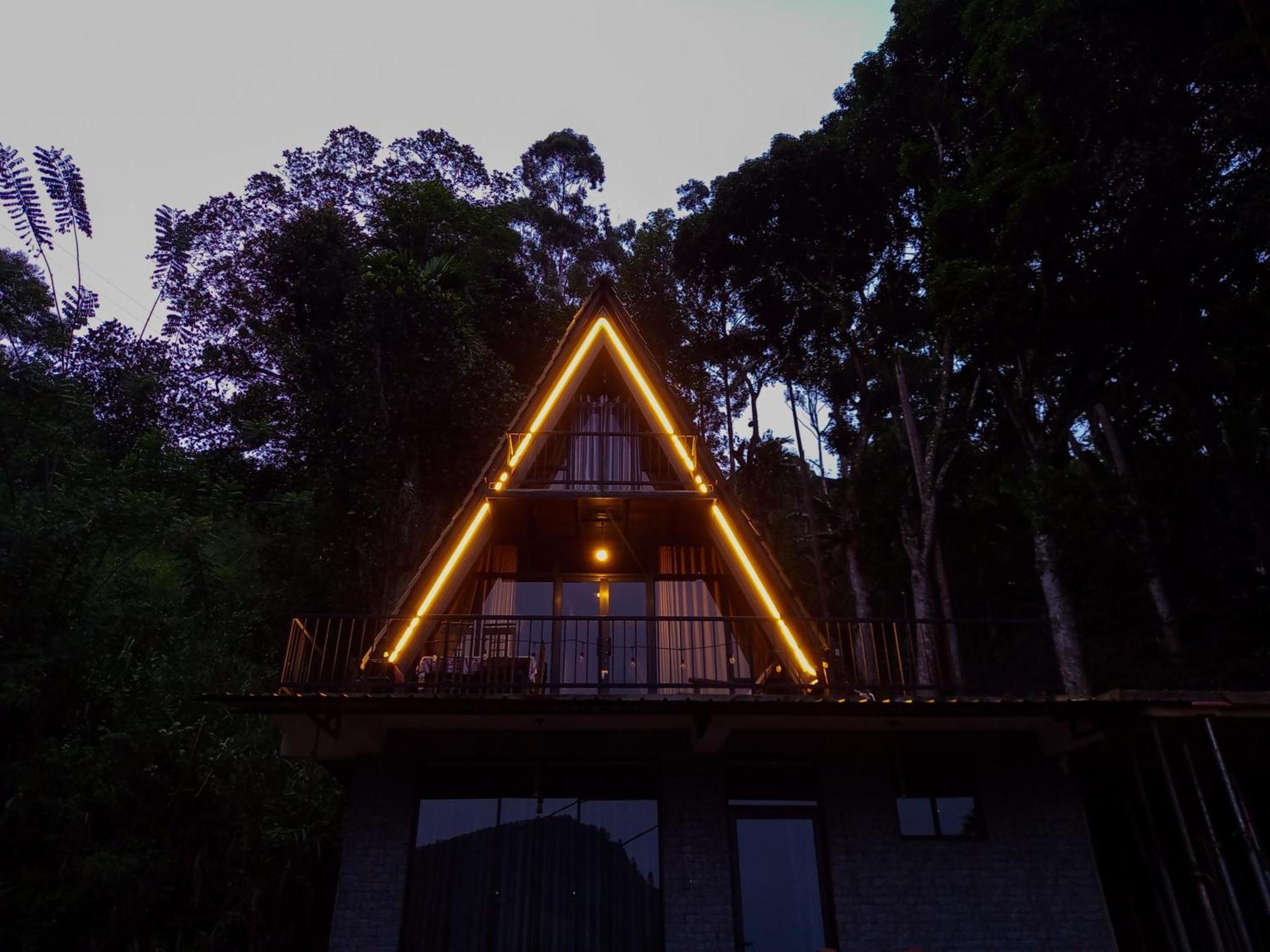 White Moon Cabin & Cottage Ella Bagian luar foto